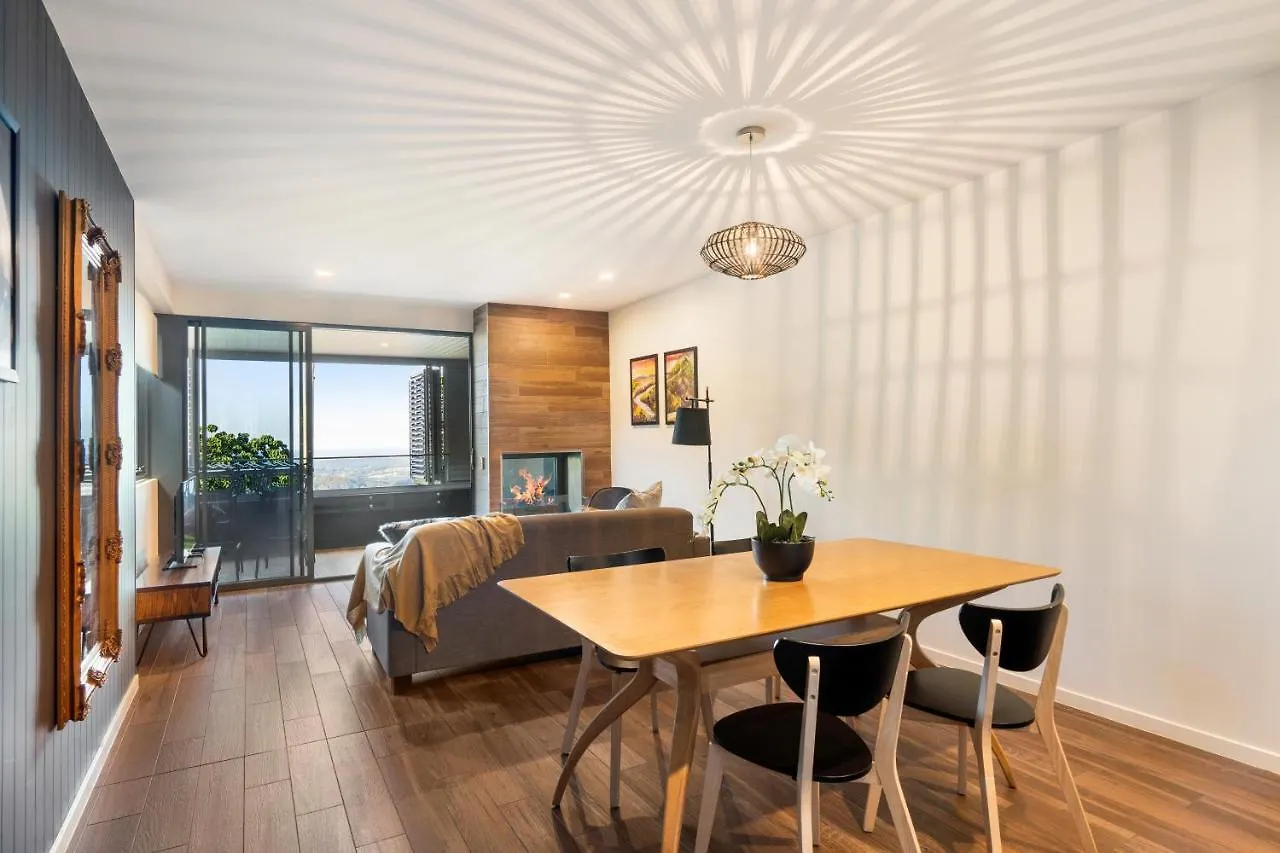 Luxury Hinterland Retreat - Family Suite With Hinterland And Ocean Views 몬트빌
